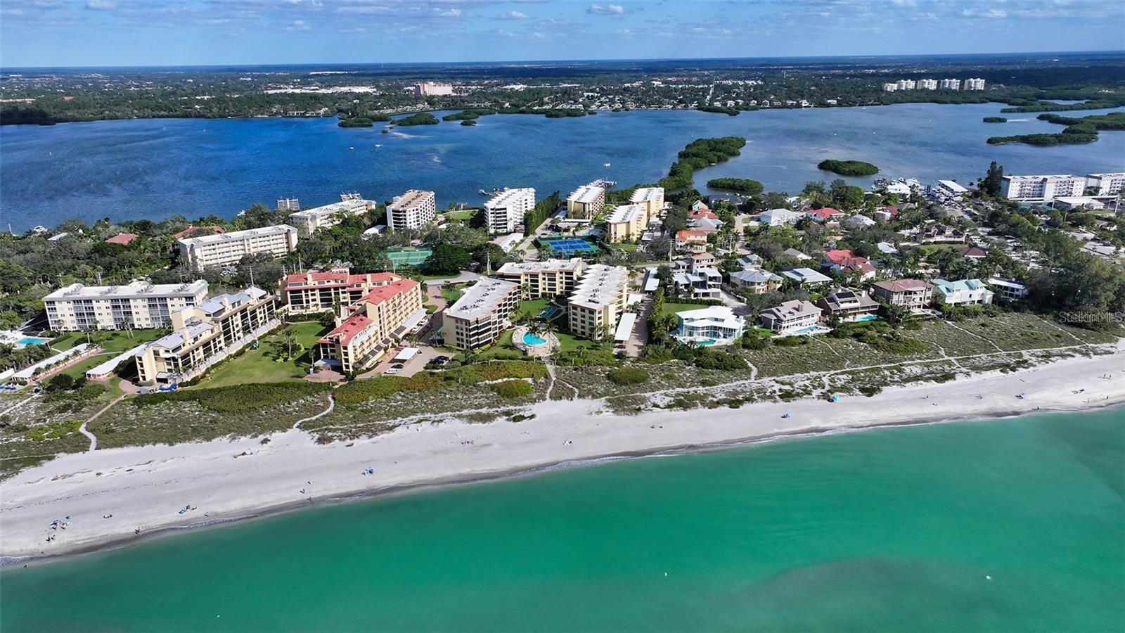 Image 32 of 55 For 8767 Midnight Pass Road 403f