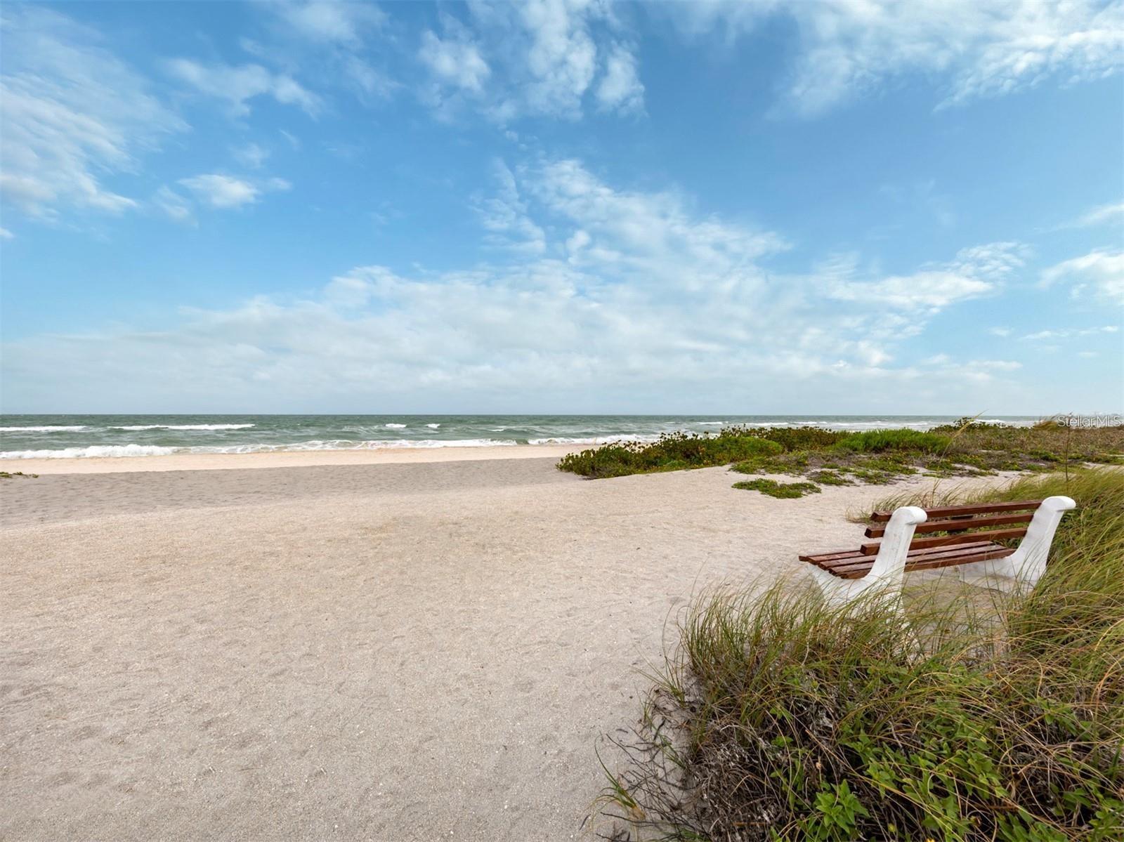 Image 35 of 55 For 8767 Midnight Pass Road 403f