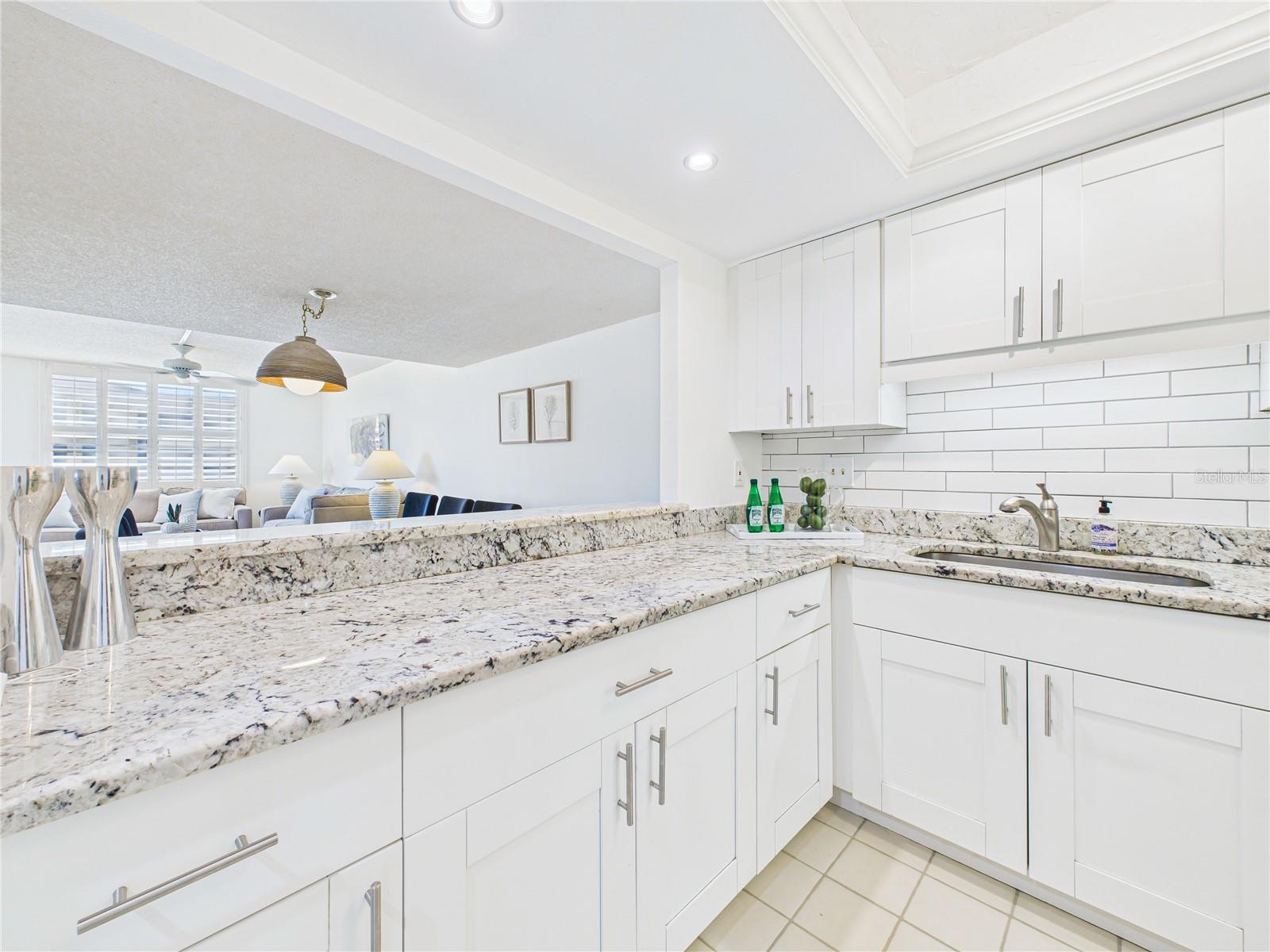 Image 4 of 55 For 8767 Midnight Pass Road 403f