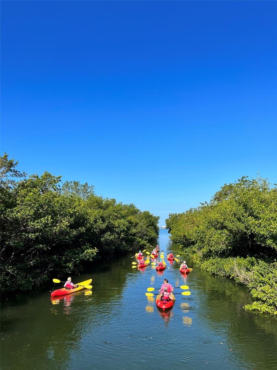 Image 41 of 55 For 8767 Midnight Pass Road 403f