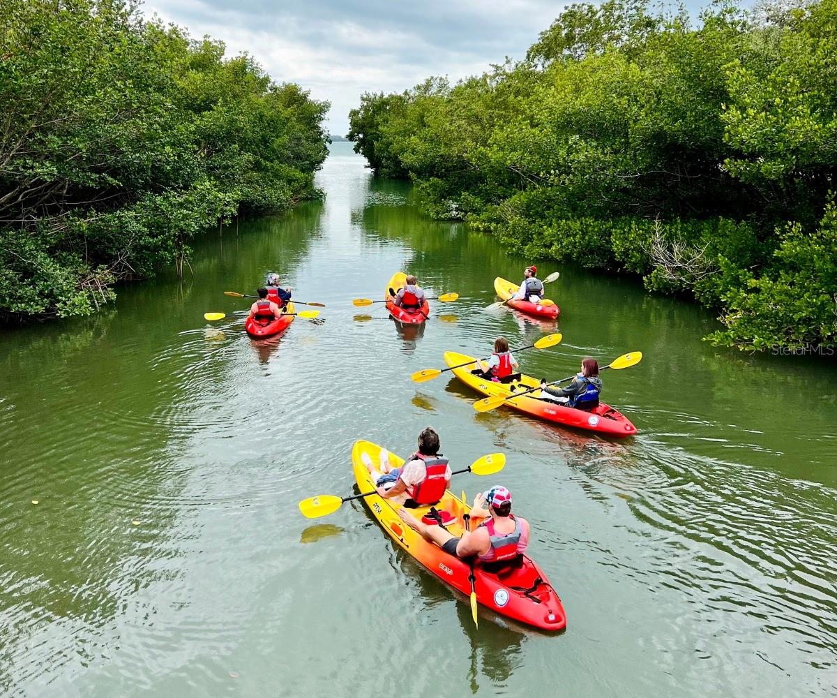 Image 43 of 55 For 8767 Midnight Pass Road 403f