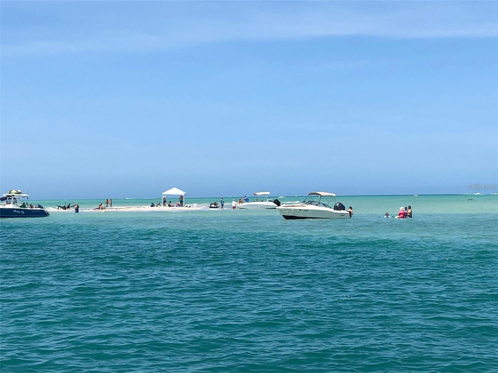 Image 45 of 55 For 8767 Midnight Pass Road 403f