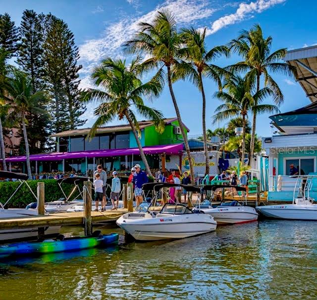 Image 51 of 55 For 8767 Midnight Pass Road 403f