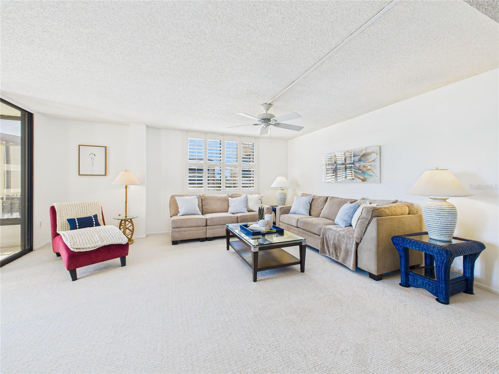 Image 7 of 55 For 8767 Midnight Pass Road 403f