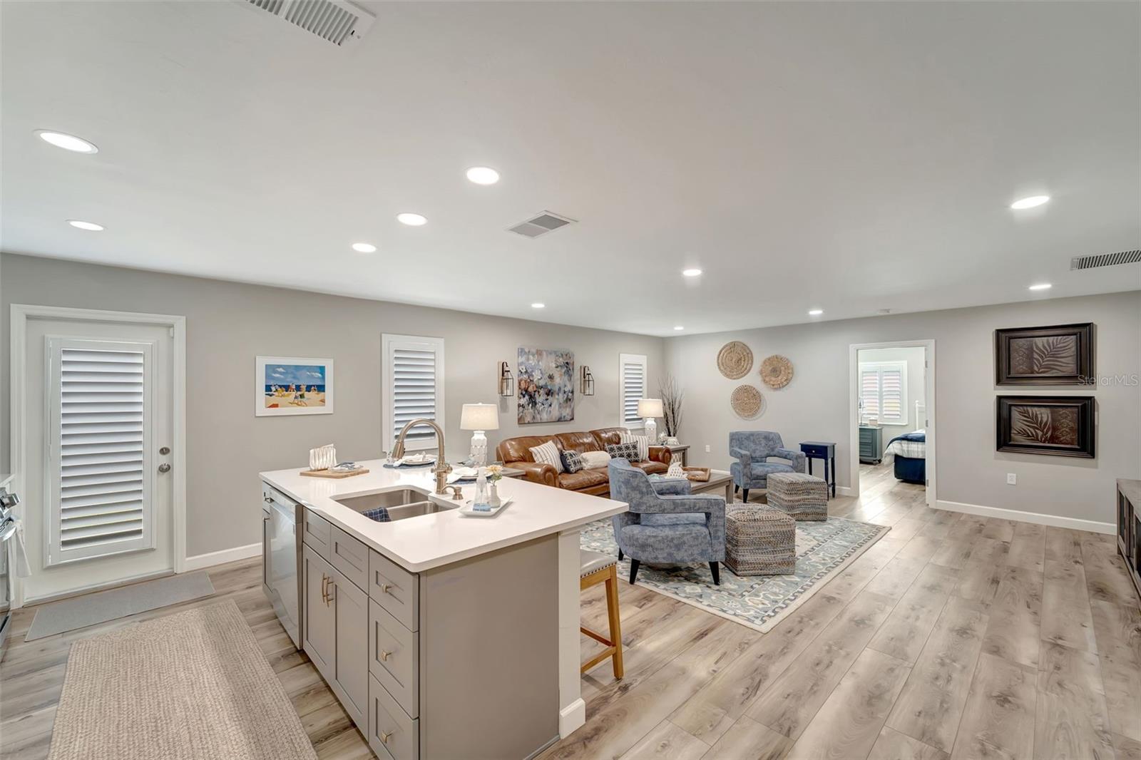 Image 11 of 36 For 3546 Auburn Court 240