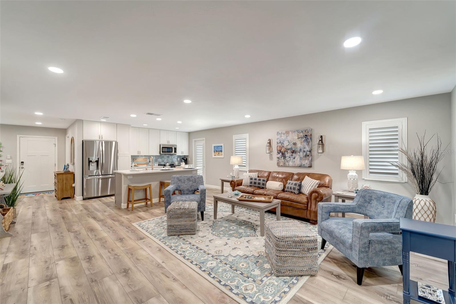 Image 14 of 36 For 3546 Auburn Court 240