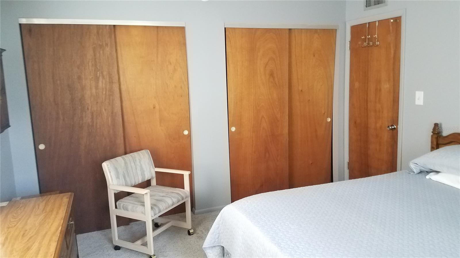 Image 15 of 24 For 1801 Restful Drive N7