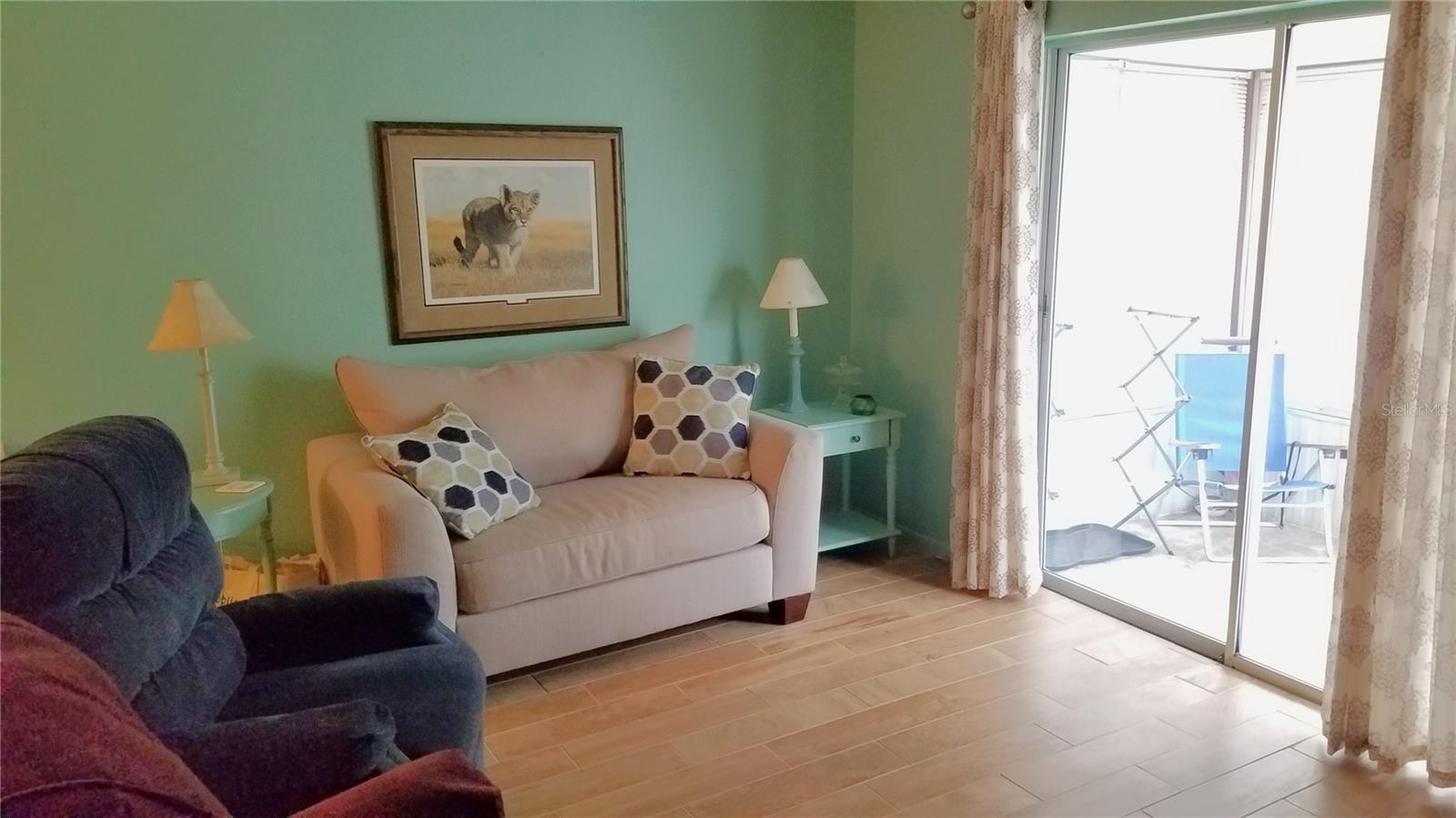 Image 5 of 24 For 1801 Restful Drive N7