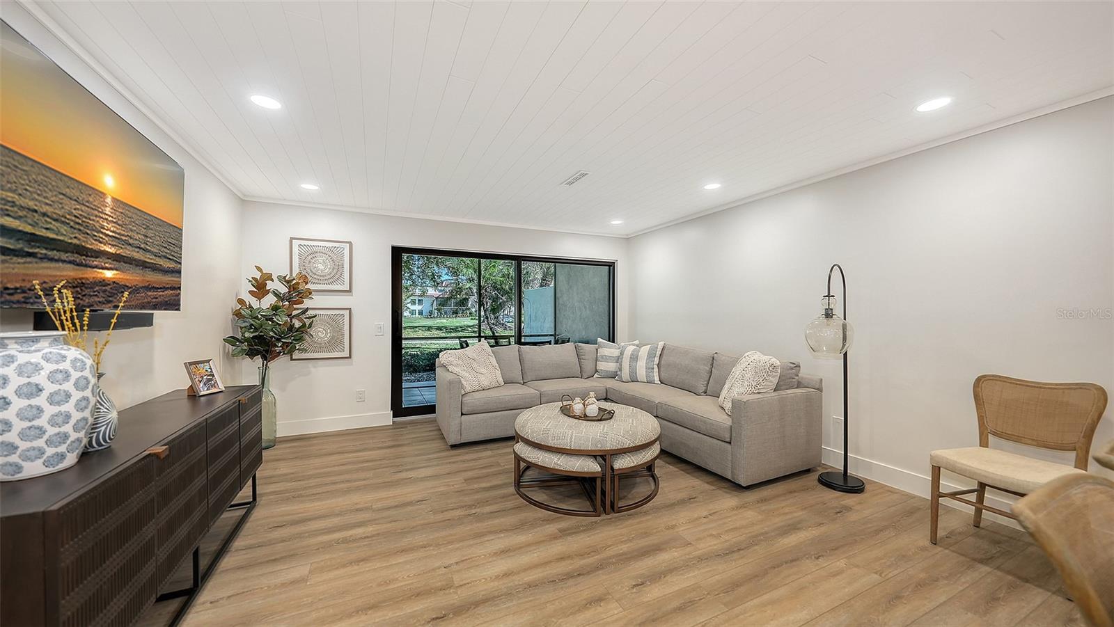 Image 11 of 55 For 2089 Gulf Of Mexico Drive G1-105