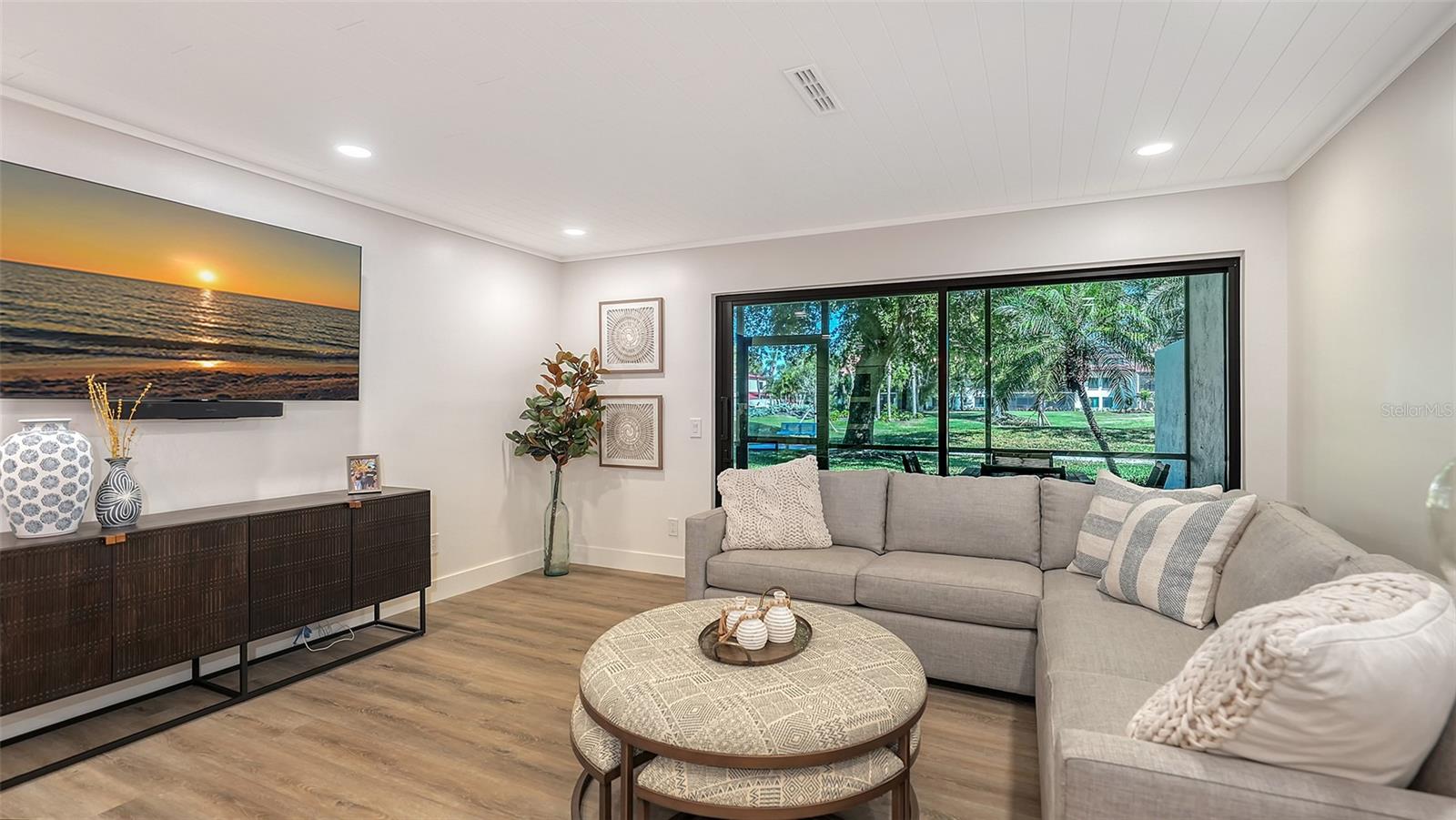 Image 12 of 55 For 2089 Gulf Of Mexico Drive G1-105