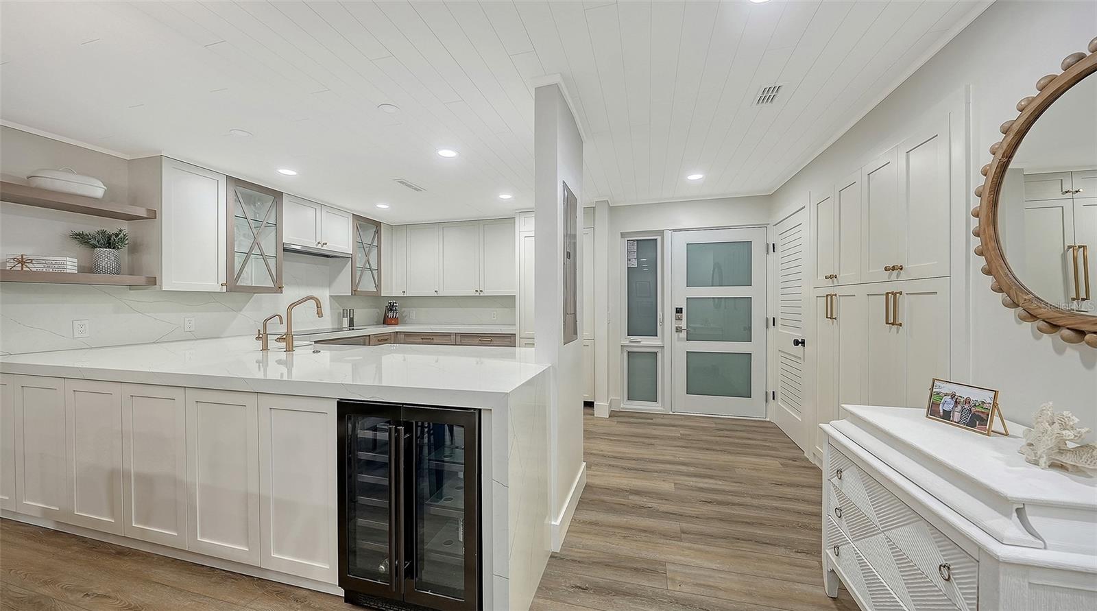 Image 17 of 55 For 2089 Gulf Of Mexico Drive G1-105