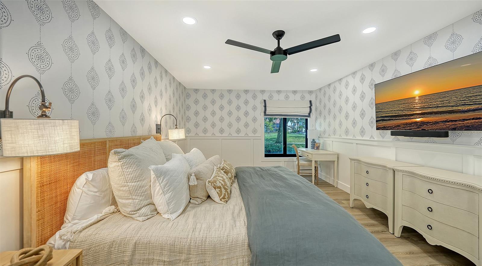 Image 22 of 55 For 2089 Gulf Of Mexico Drive G1-105