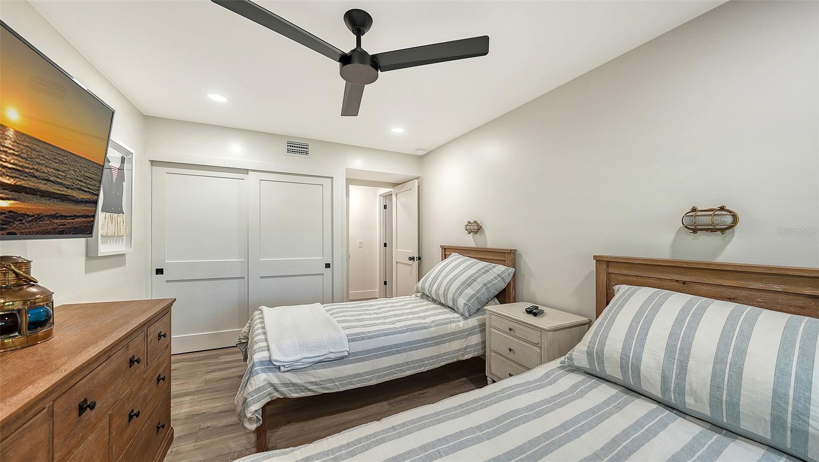 Image 30 of 55 For 2089 Gulf Of Mexico Drive G1-105