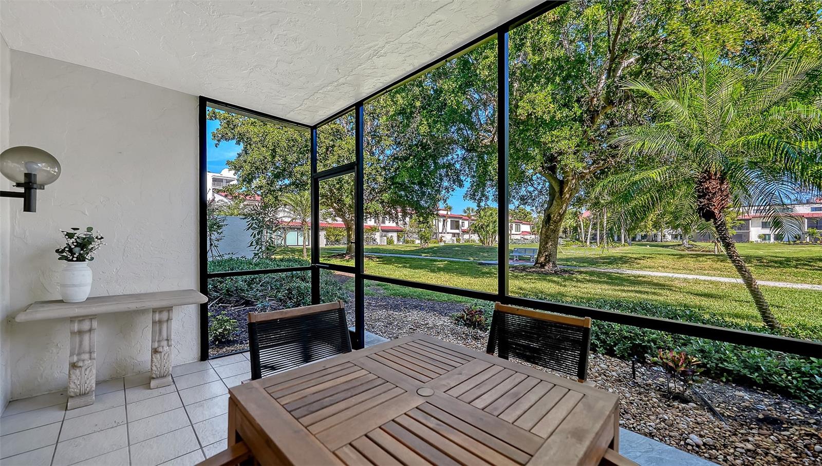 Image 34 of 55 For 2089 Gulf Of Mexico Drive G1-105