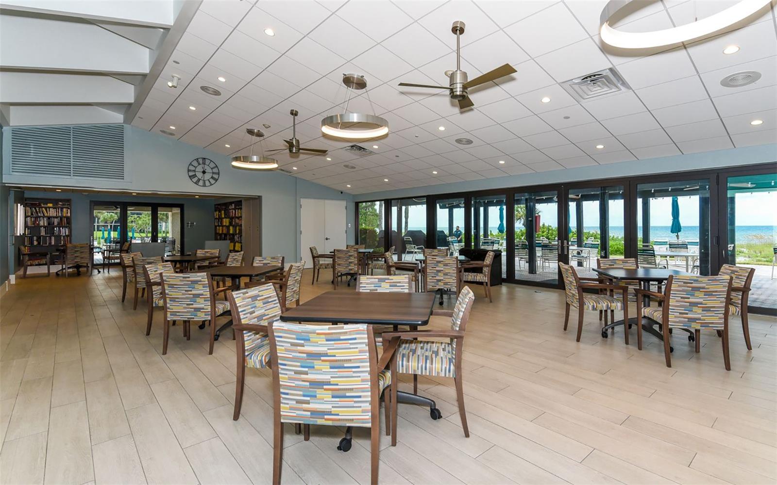 Image 43 of 55 For 2089 Gulf Of Mexico Drive G1-105