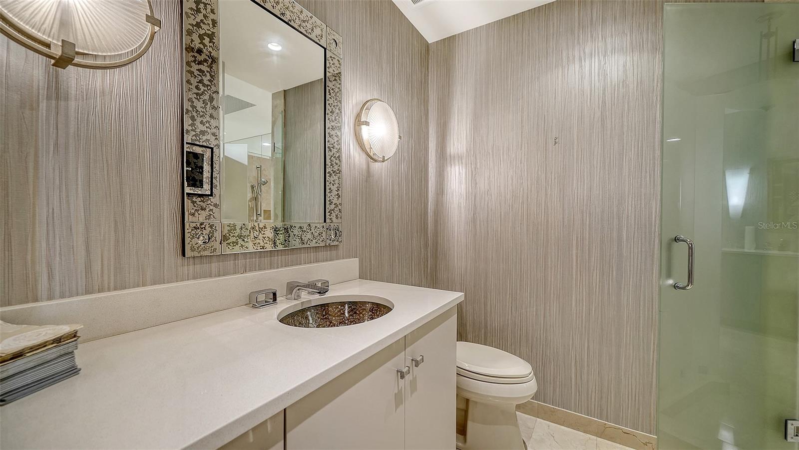 Image 34 of 58 For 435 L Ambiance Drive J704