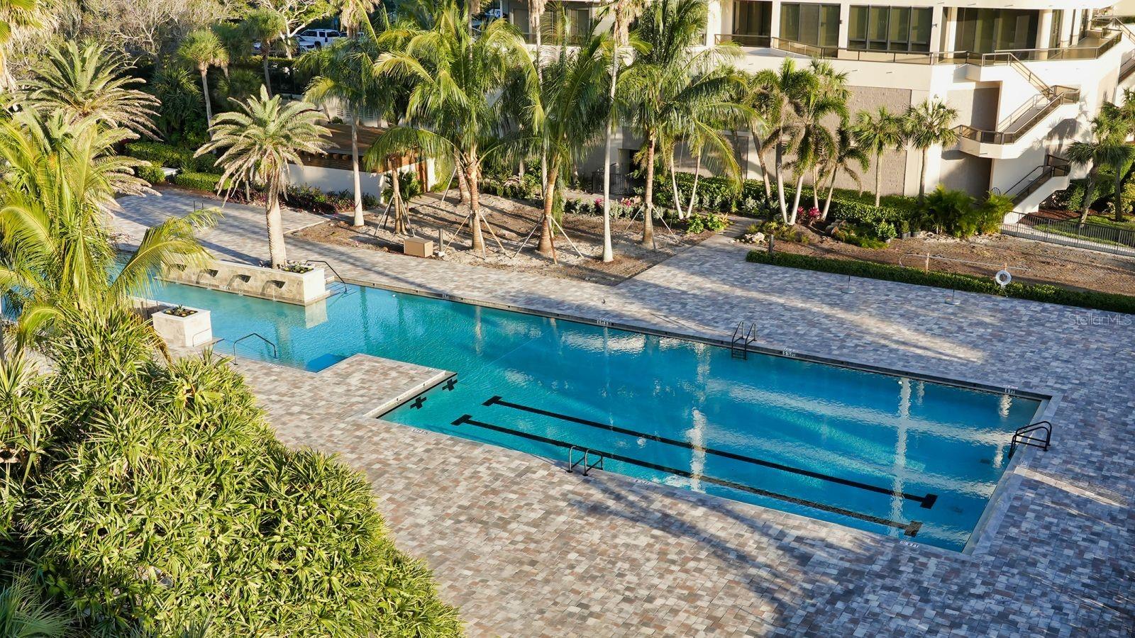 Image 4 of 14 For 435 L Ambiance Drive J704