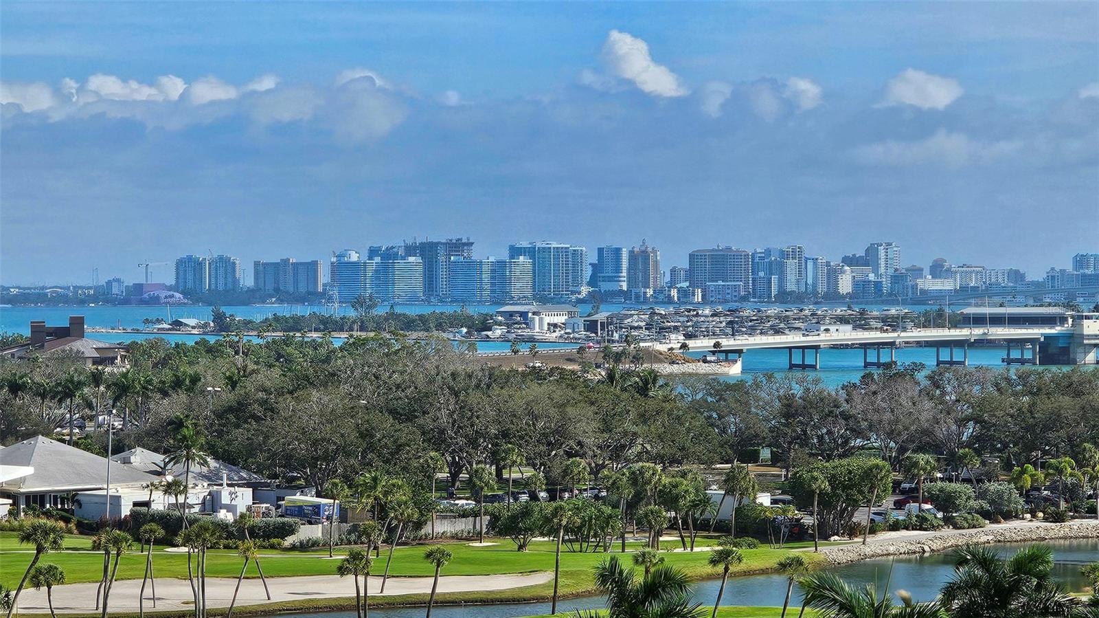 Image 40 of 58 For 435 L Ambiance Drive J704