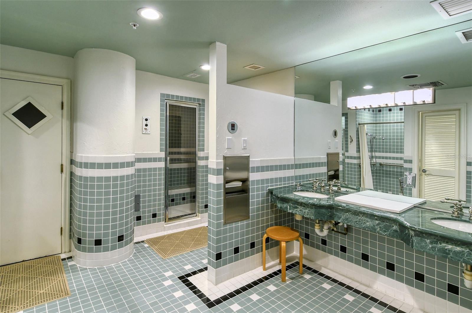 Image 58 of 58 For 435 L Ambiance Drive J704