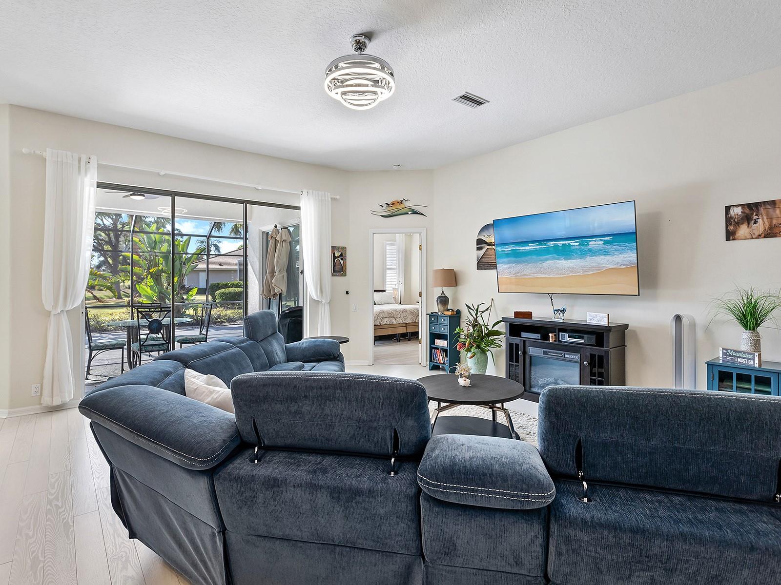 Image 16 of 34 For 2319 Falcon Trace Lane