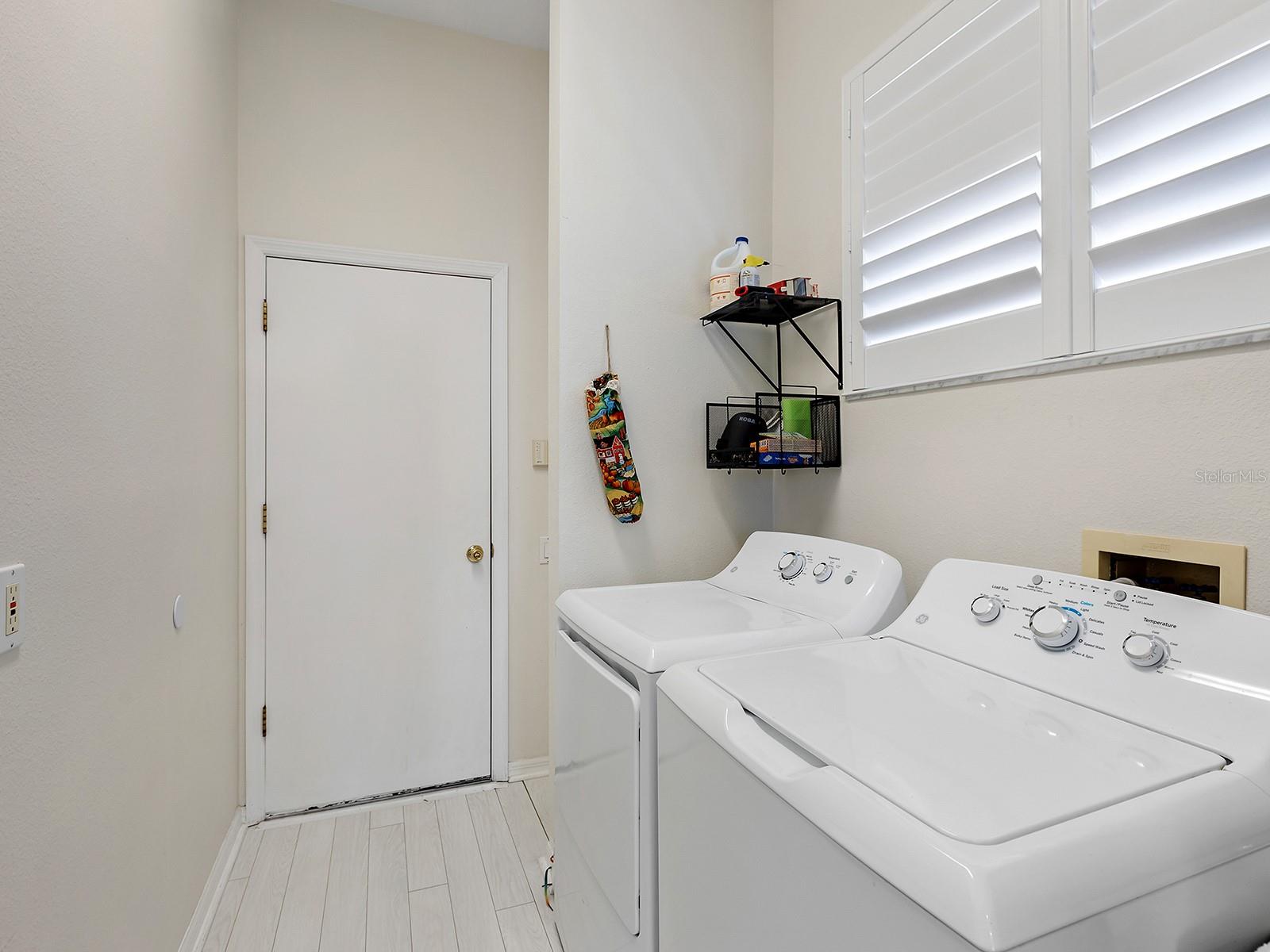 Image 24 of 34 For 2319 Falcon Trace Lane