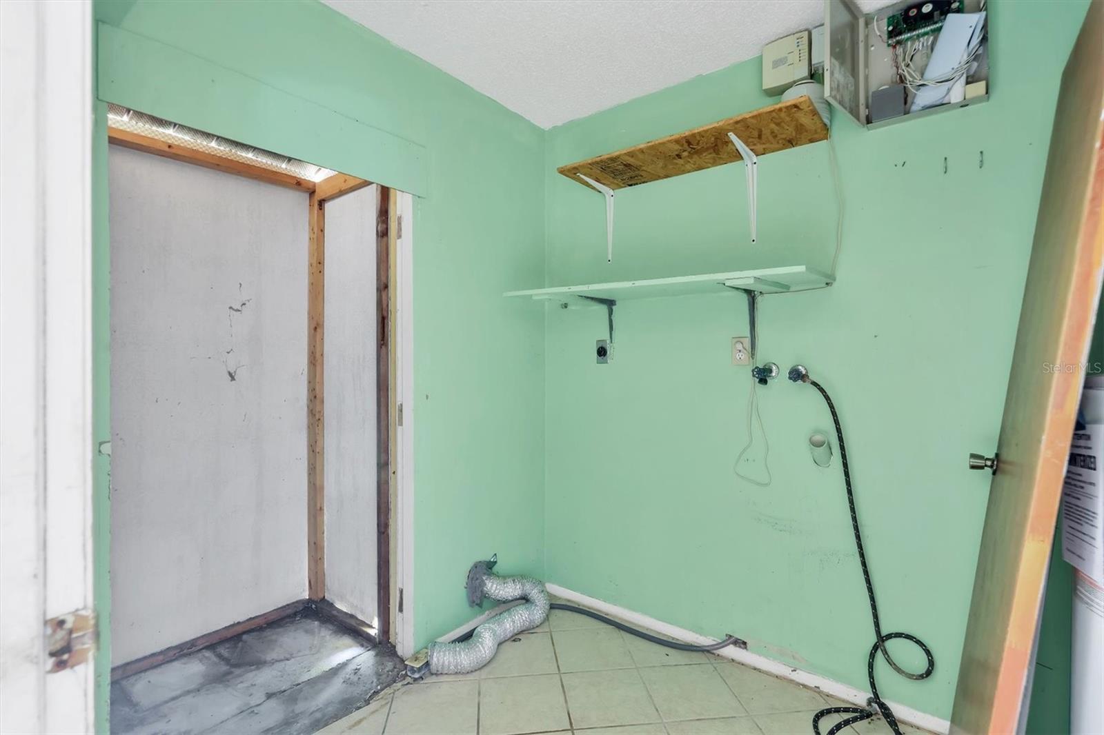 Image 18 of 21 For 3805 11th Avenue W