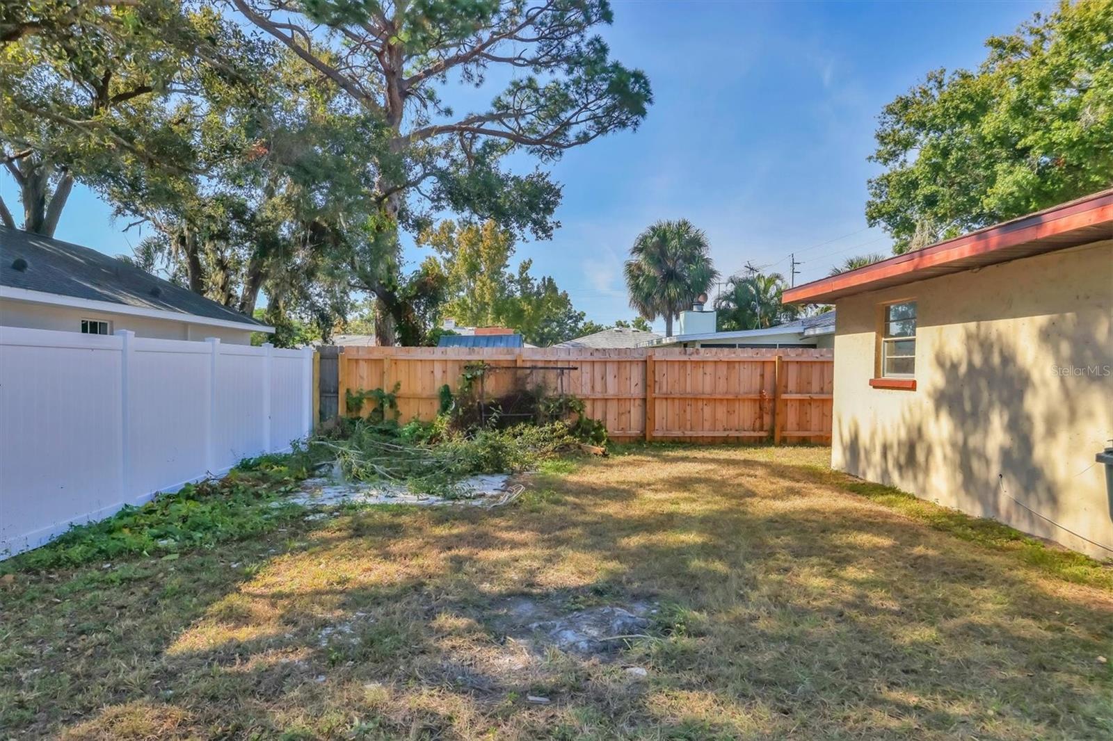 Image 20 of 21 For 3805 11th Avenue W