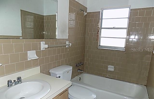 Image 7 of 21 For 3805 11th Avenue W