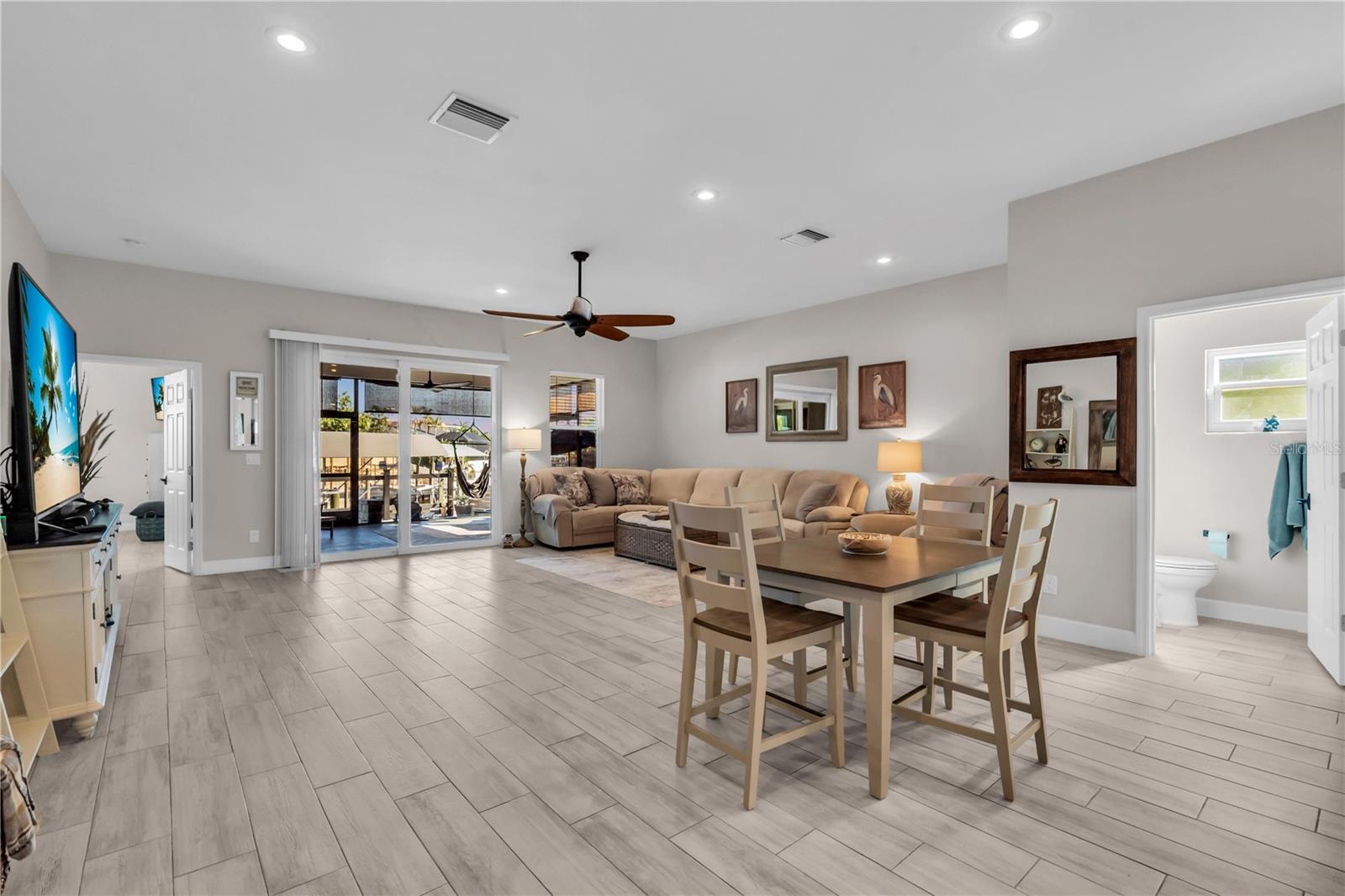 Image 17 of 66 For 6835 Georgia Avenue