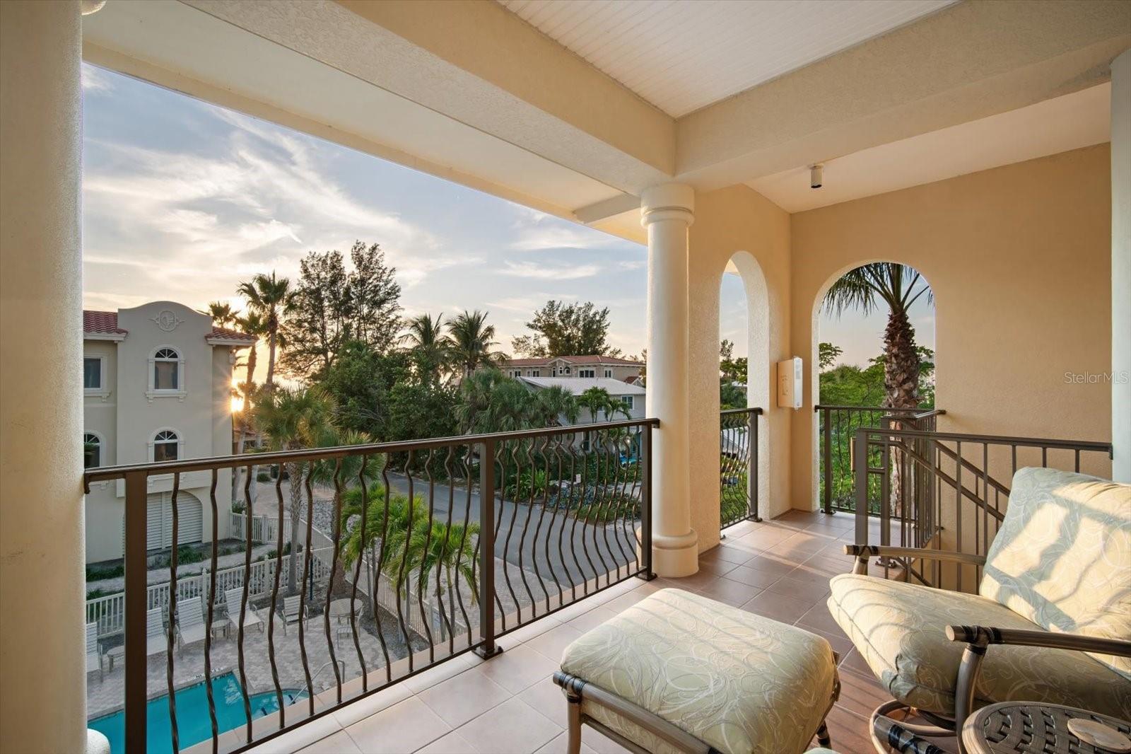 Image 16 of 53 For 7316 Gulf Drive 8