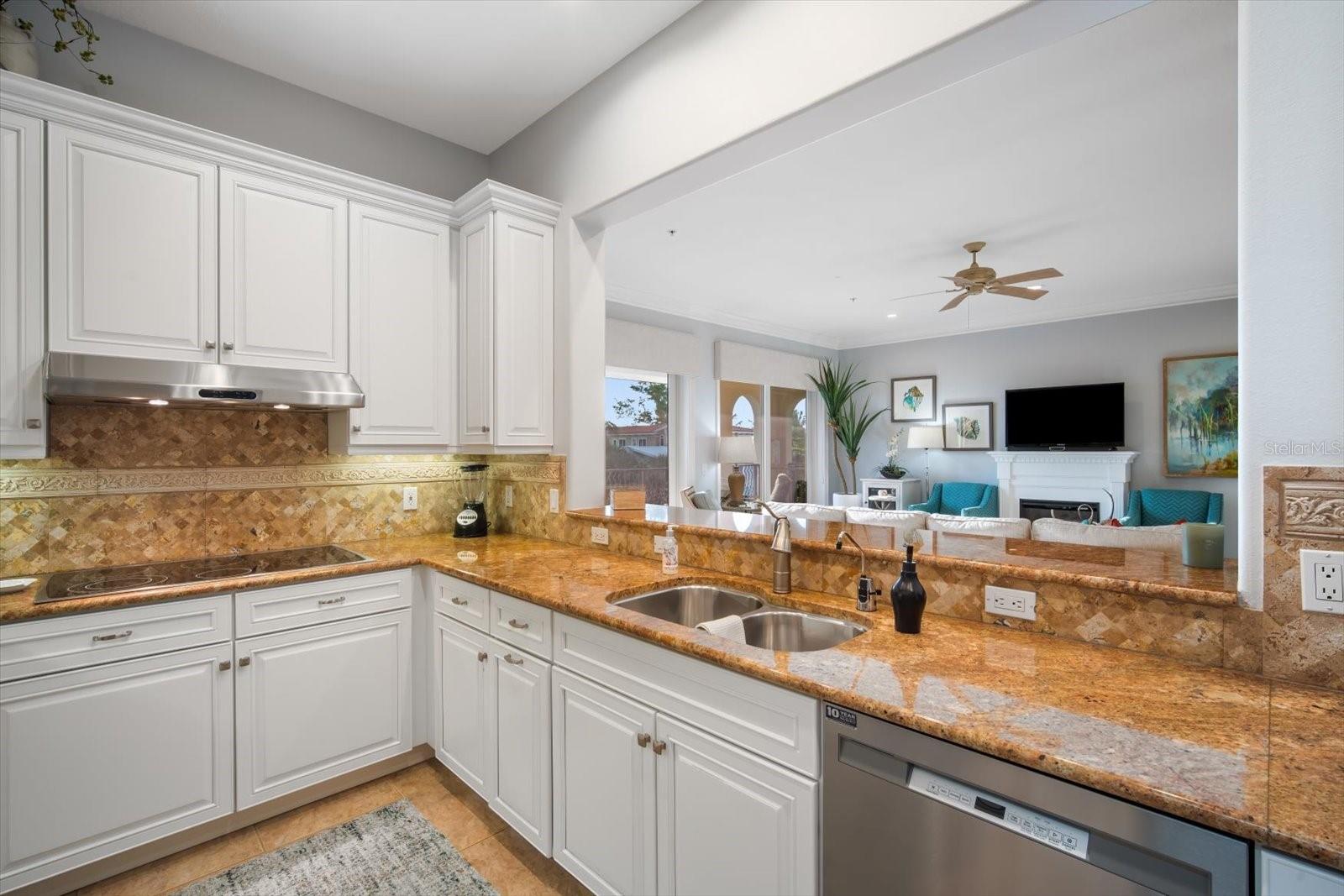 Image 19 of 53 For 7316 Gulf Drive 8