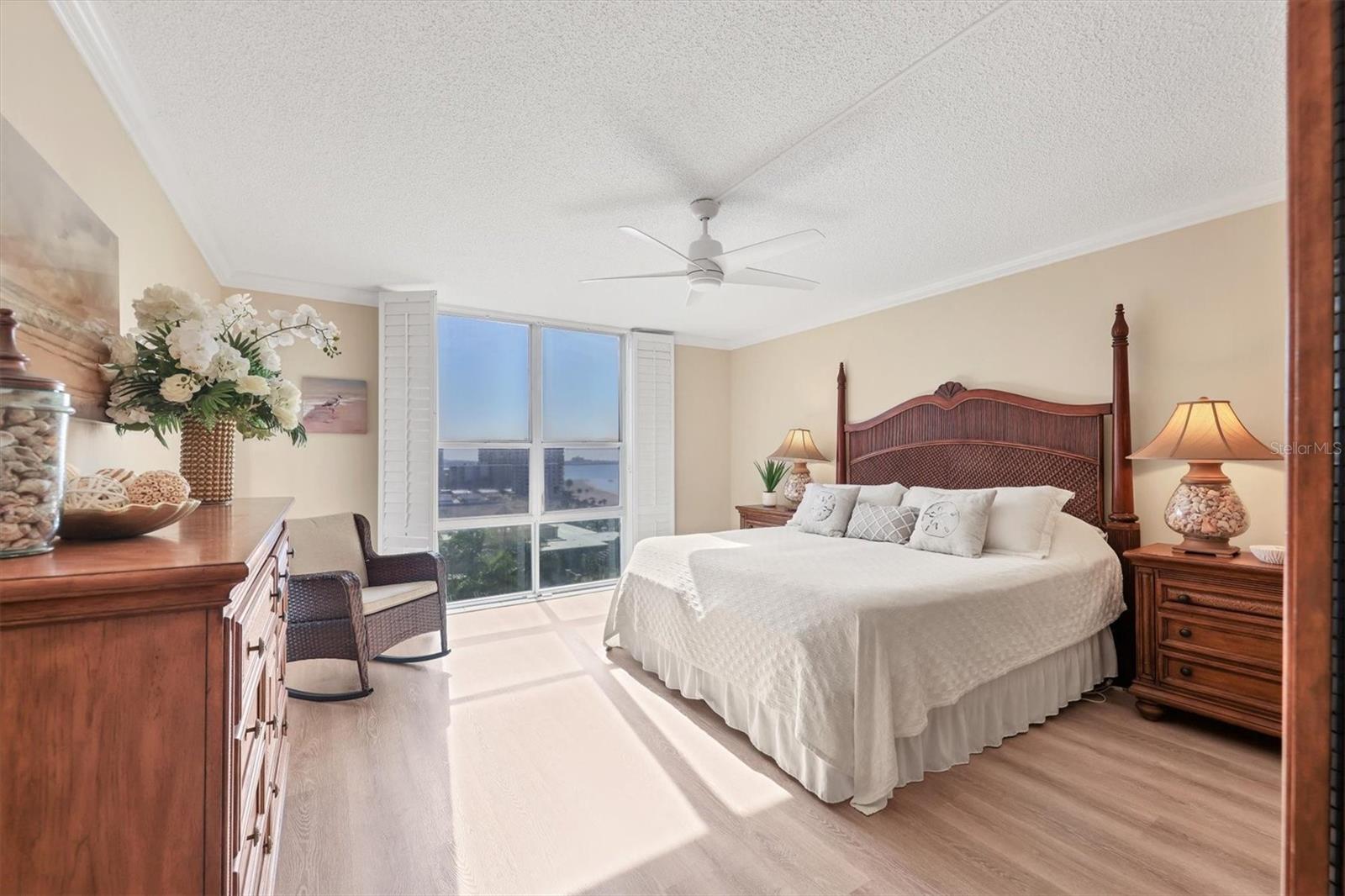 Image 17 of 49 For 1212 Benjamin Franklin Drive 1003