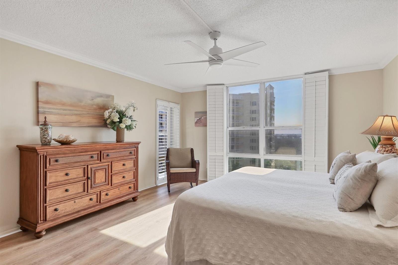 Image 18 of 49 For 1212 Benjamin Franklin Drive 1003