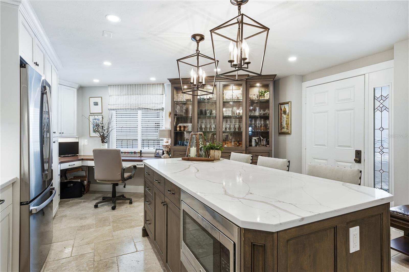 Image 12 of 98 For 5880 Midnight Pass Road 302