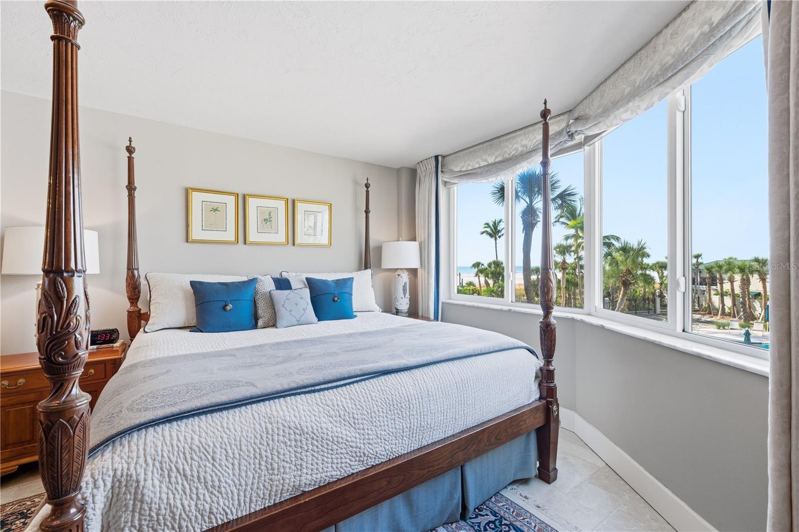 Image 29 of 98 For 5880 Midnight Pass Road 302