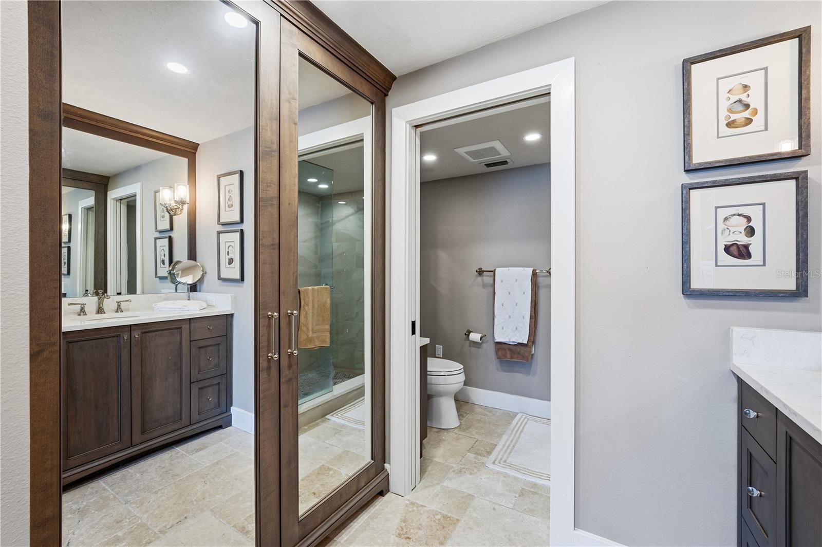 Image 33 of 98 For 5880 Midnight Pass Road 302