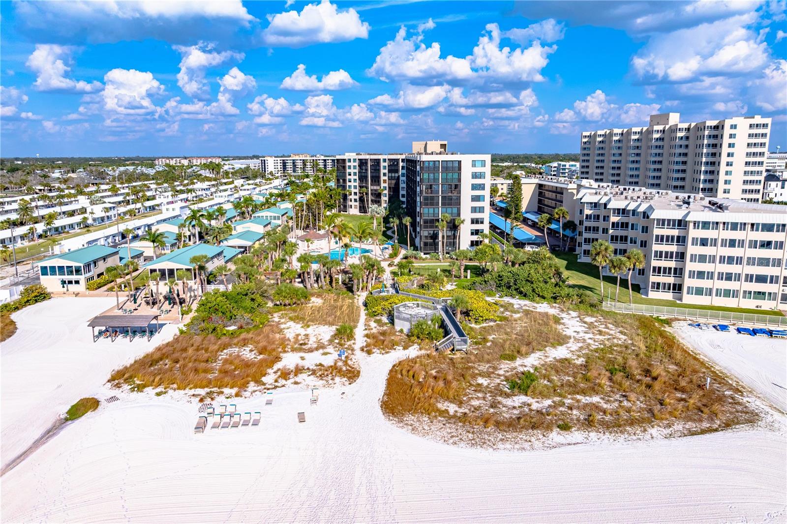 Image 43 of 98 For 5880 Midnight Pass Road 302