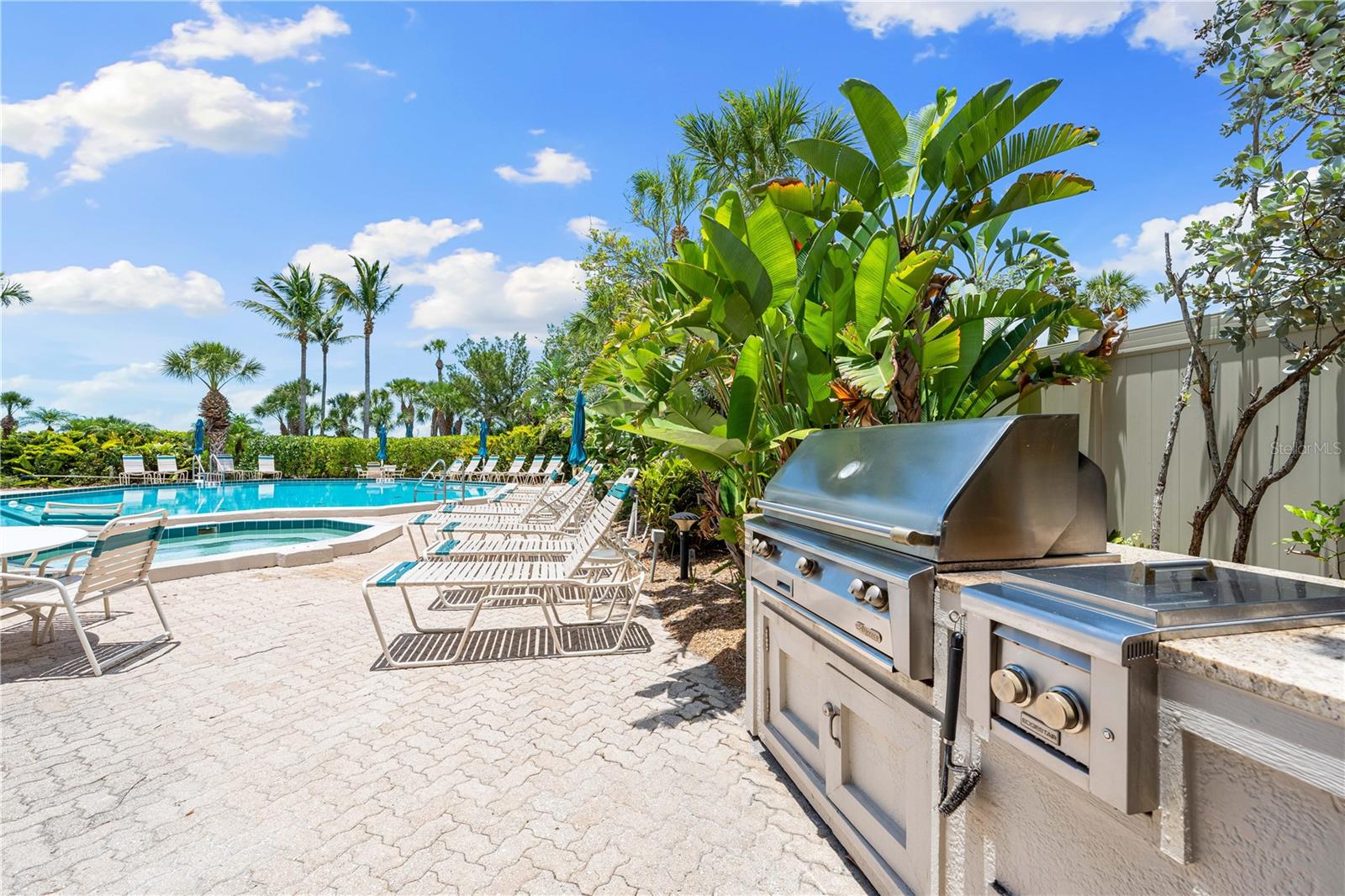 Image 73 of 98 For 5880 Midnight Pass Road 302