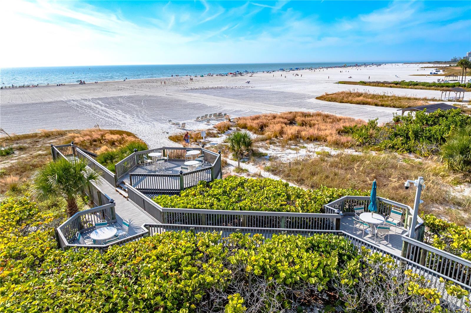 Image 74 of 98 For 5880 Midnight Pass Road 302