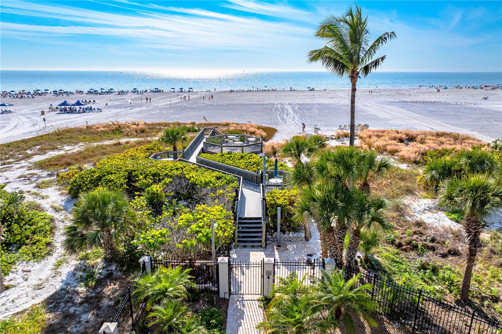 Image 76 of 98 For 5880 Midnight Pass Road 302