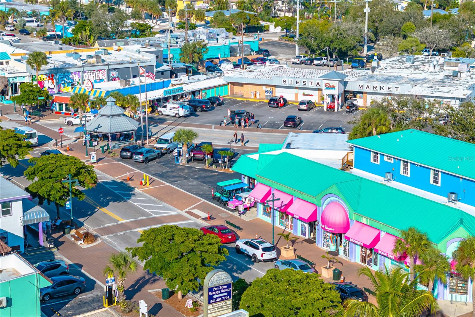 Image 84 of 98 For 5880 Midnight Pass Road 302