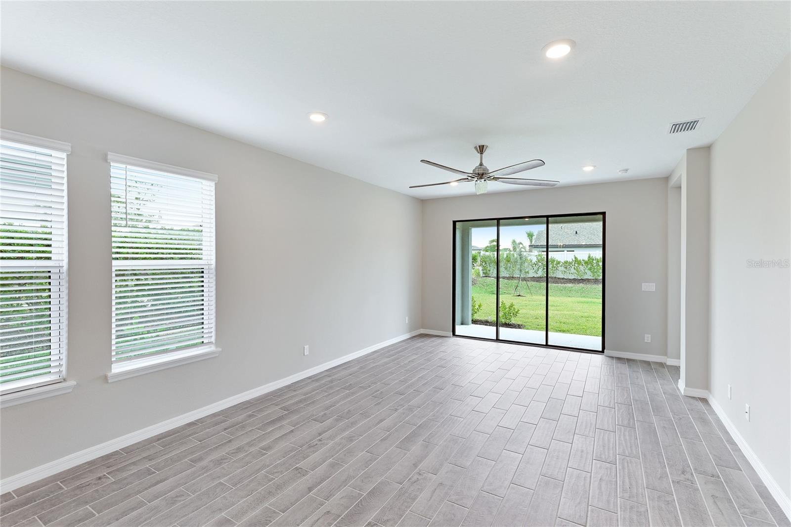 Image 17 of 60 For 6298 Grandview Hill Court