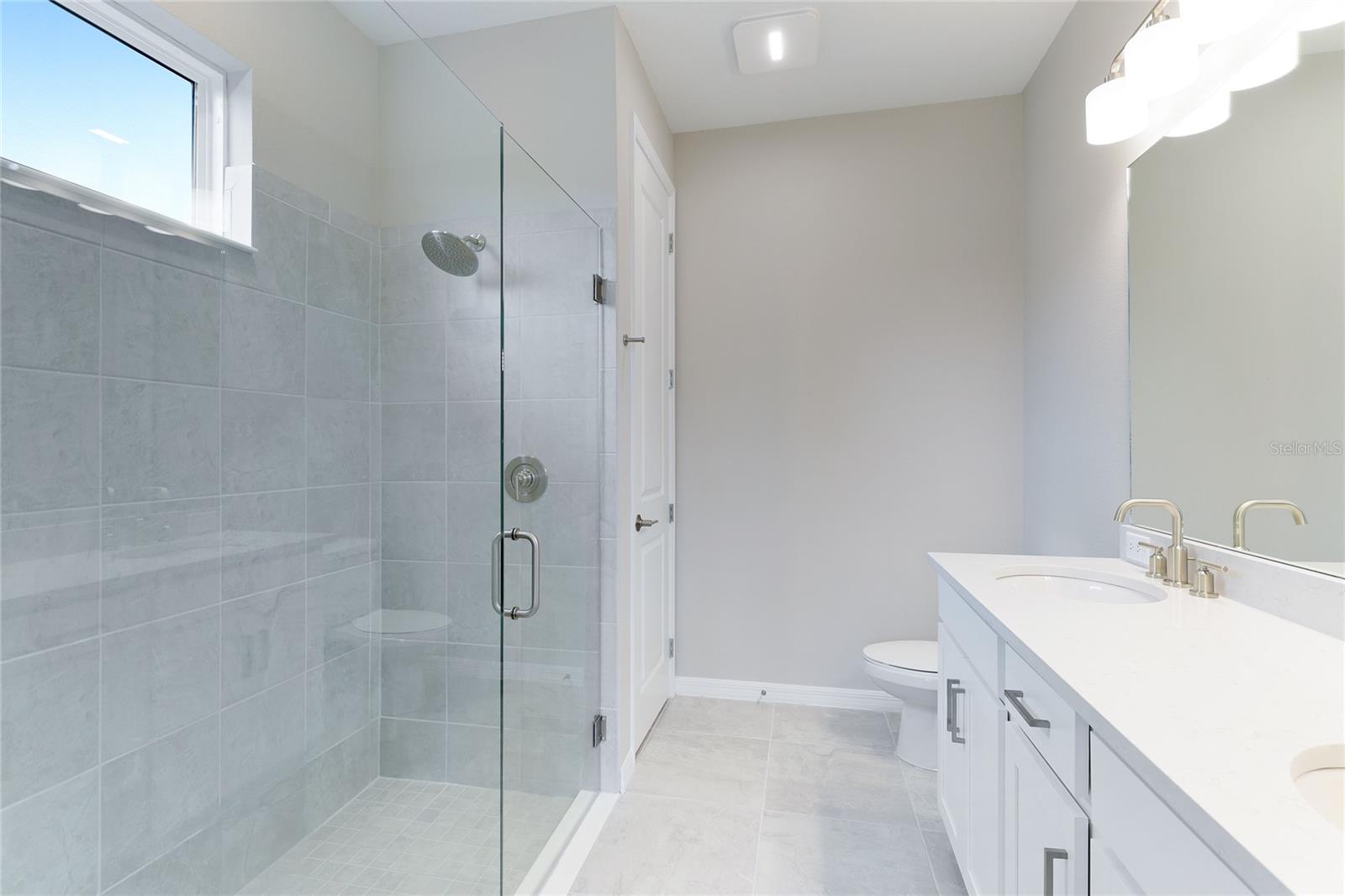 Image 25 of 60 For 6298 Grandview Hill Court