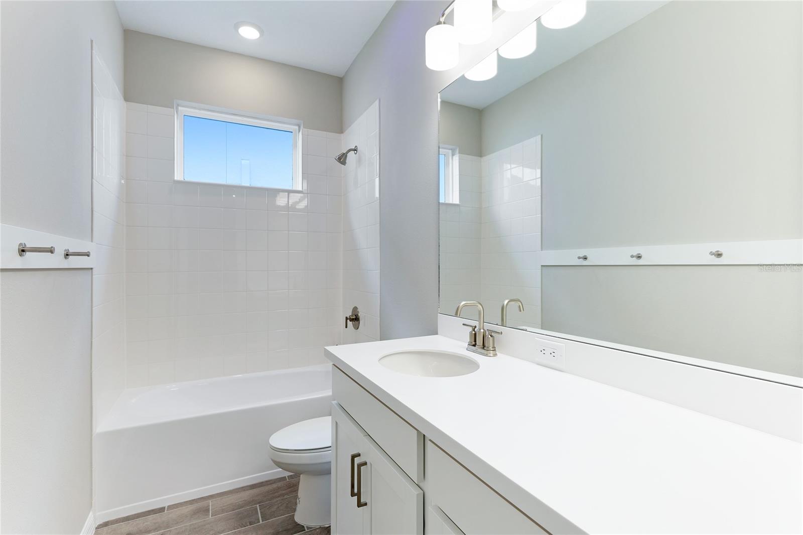 Image 29 of 60 For 6298 Grandview Hill Court