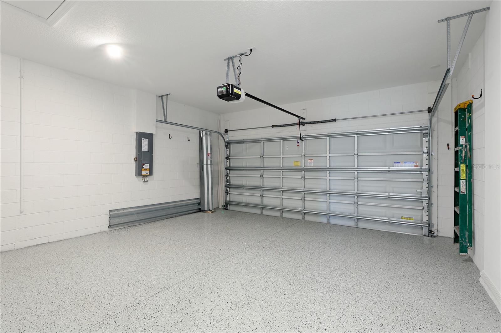 Image 33 of 60 For 6298 Grandview Hill Court