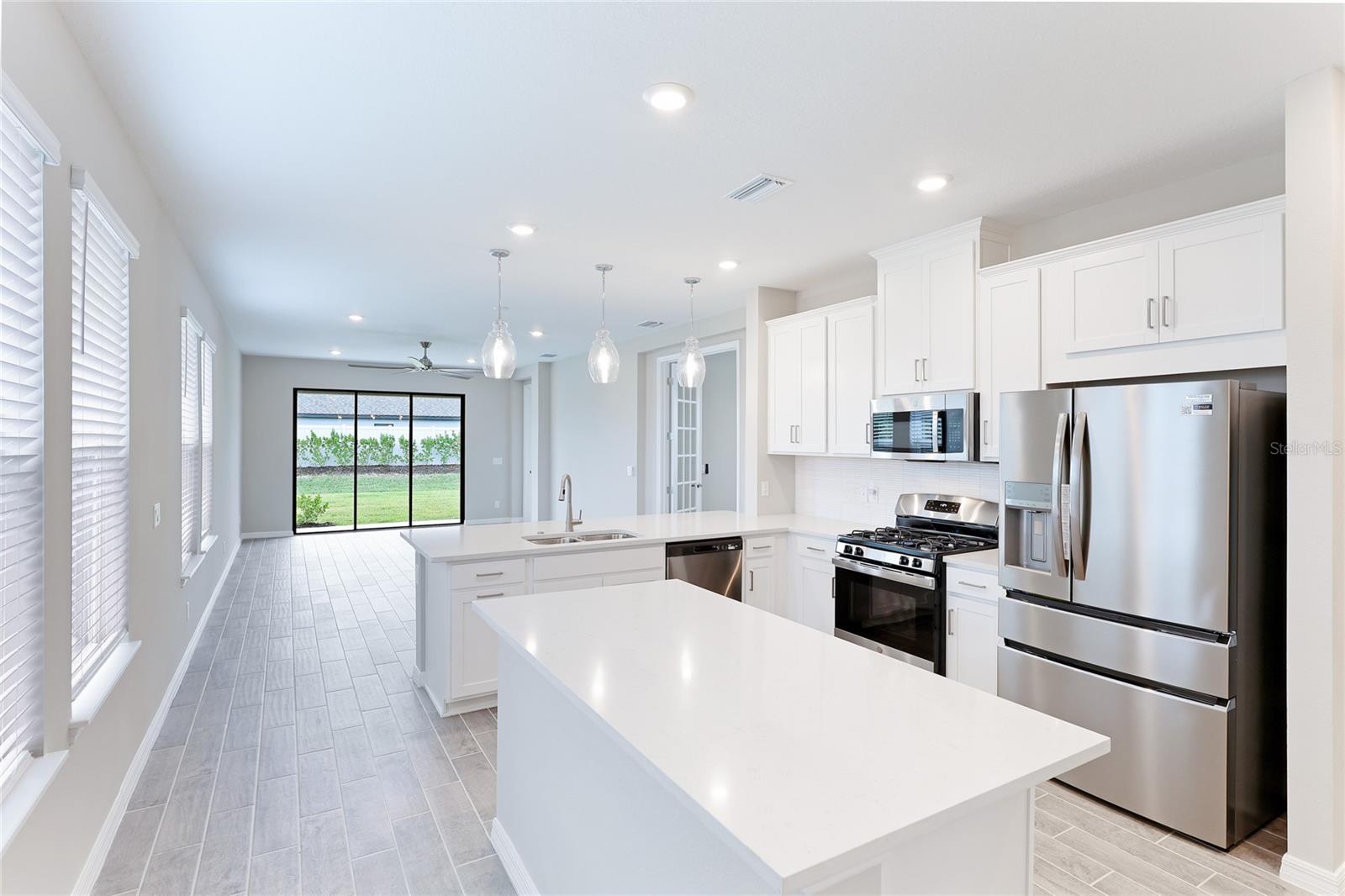 Image 7 of 60 For 6298 Grandview Hill Court