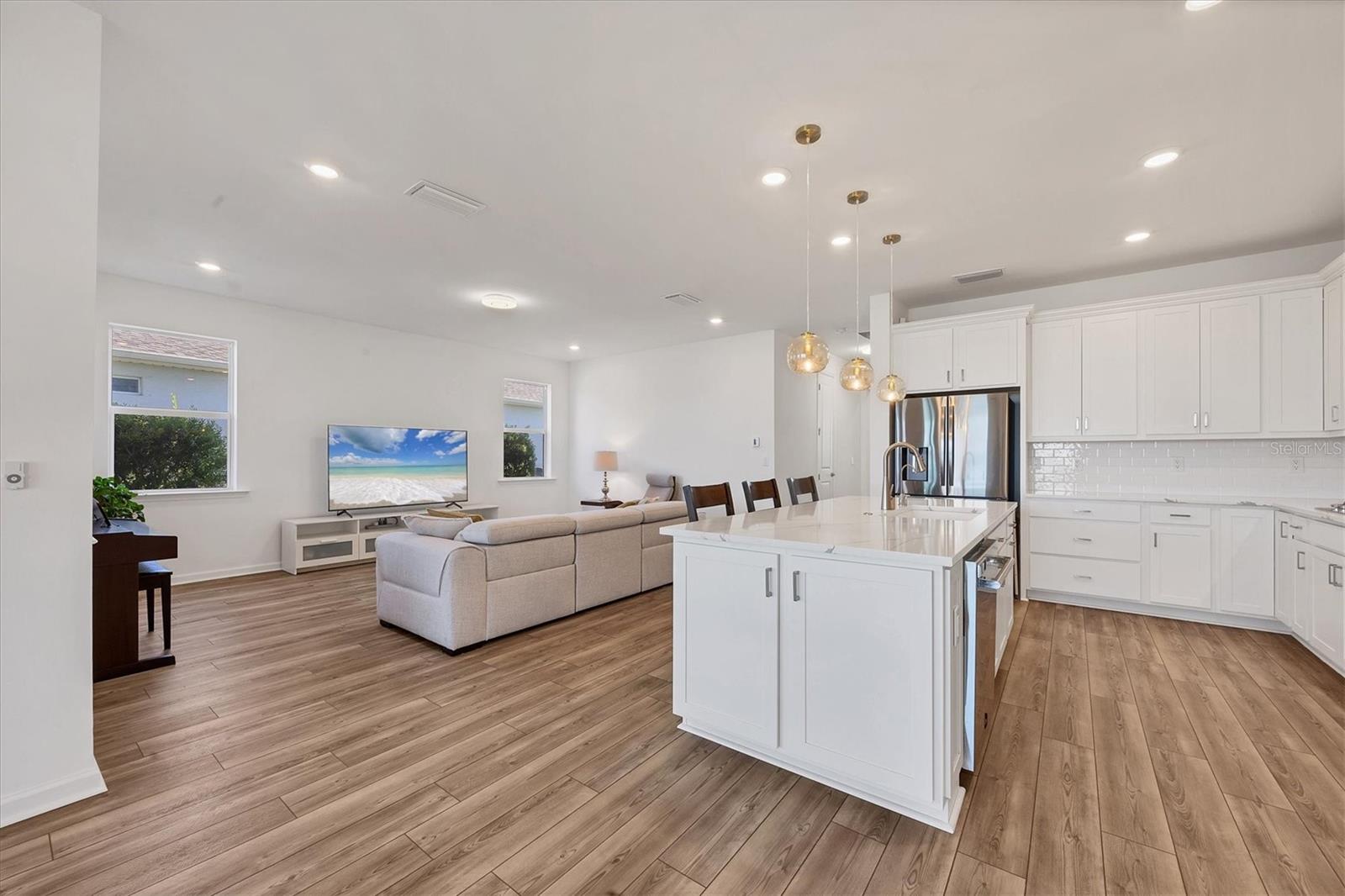 Image 13 of 87 For 42259 Edgewater Drive