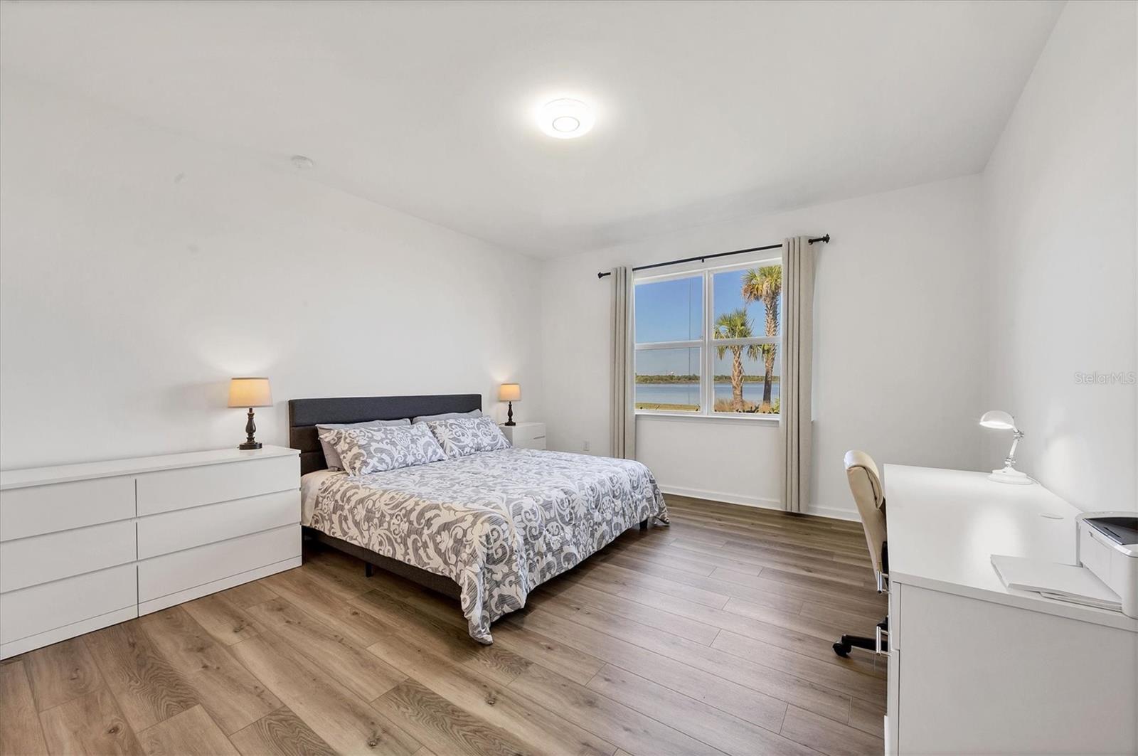 Image 26 of 87 For 42259 Edgewater Drive