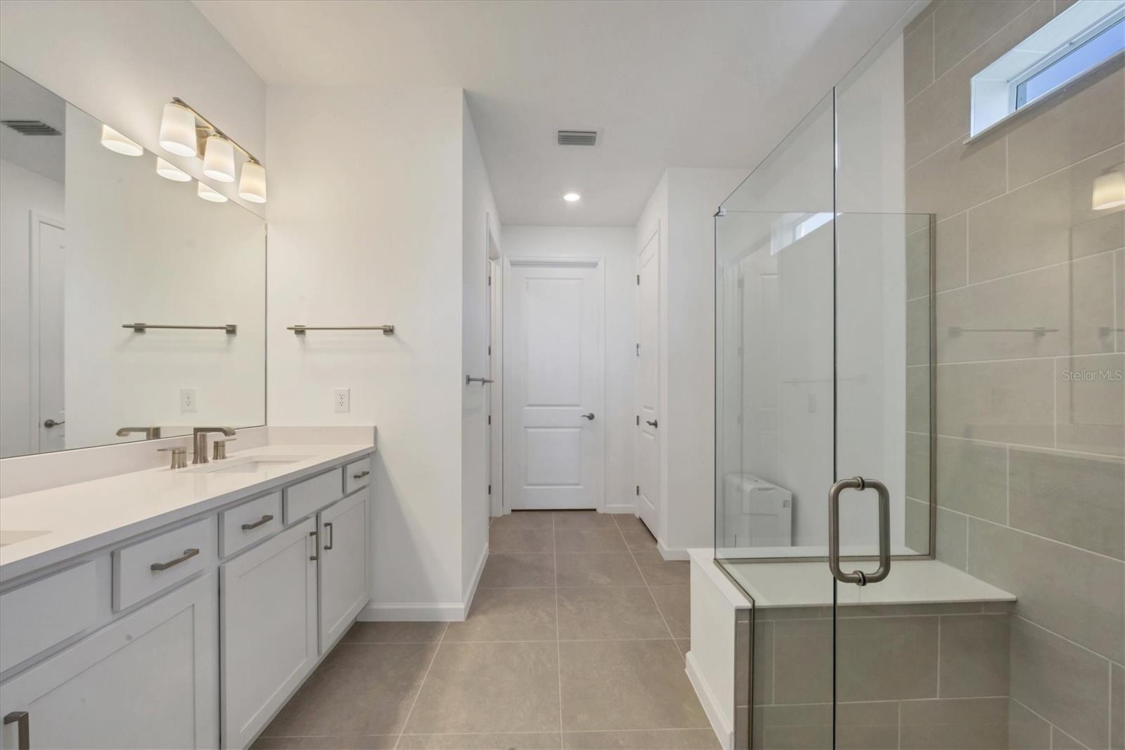 Image 29 of 87 For 42259 Edgewater Drive