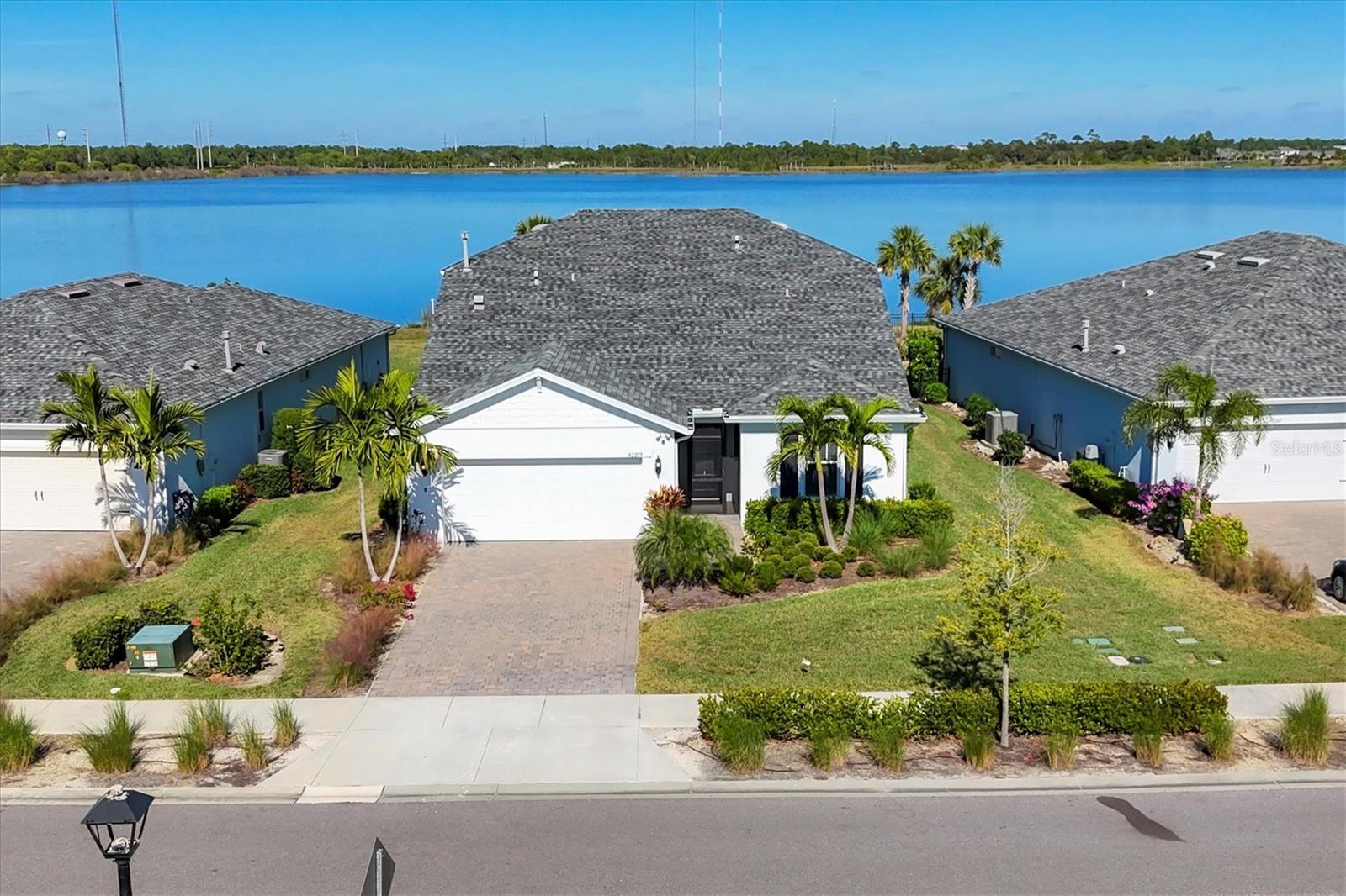 Image 6 of 87 For 42259 Edgewater Drive